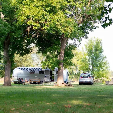 Camping De ***
