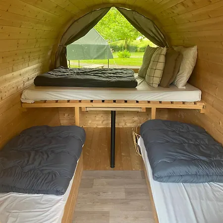 De *** Campsite *